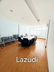 Commercial building for rent in Klongtoey