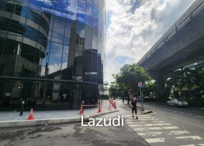 Prime Sukhumvit 25 Retail + Office Space: Your Gateway to Success!