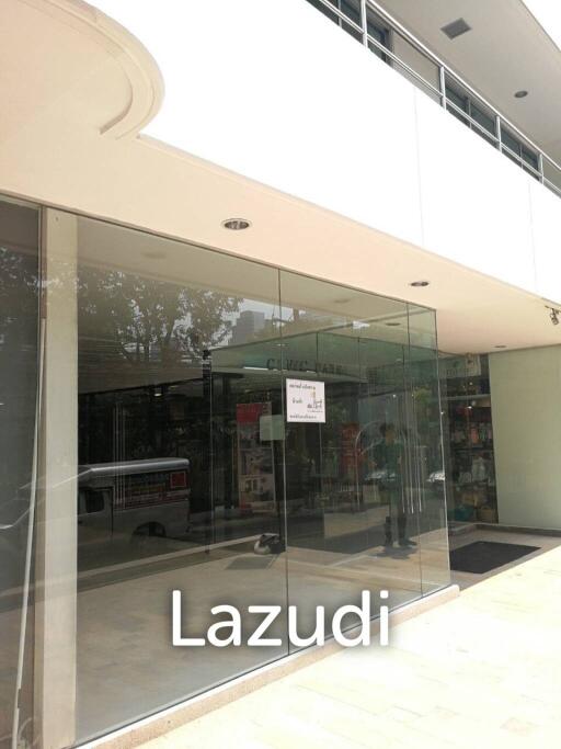 Prime 80sqm Retail Space on Bustling Thong Lo 16 Civic Place: Your Gateway to Success!