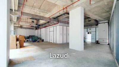 Retail space for rent at Asoke