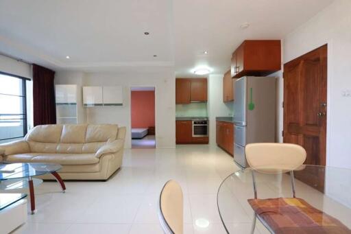 Modern 2 bedroom condo to rent at Rimping Condominium