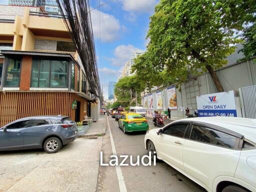 Commercial Property in Sukhumvit 11