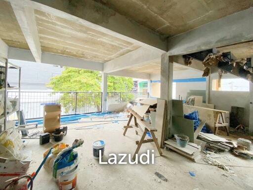 Commercial Property in Sukhumvit 11