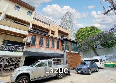 Commercial Property in Sukhumvit 11