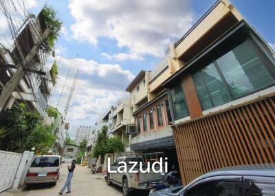 Commercial Property in Sukhumvit 11