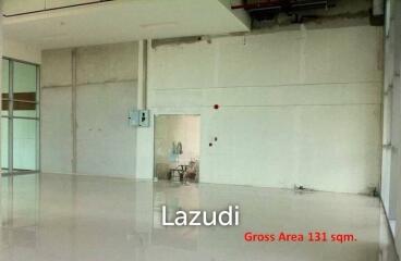 Commercial Area 131.60 SQ.M Villa Sathorn