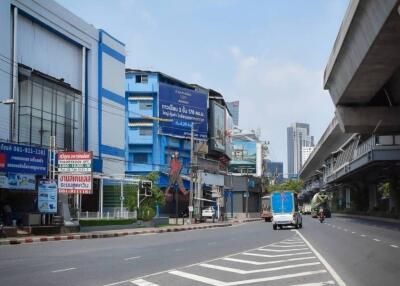 Prime Commercial Property for Rent on Sukhumvit Intersection with Bangna Trad