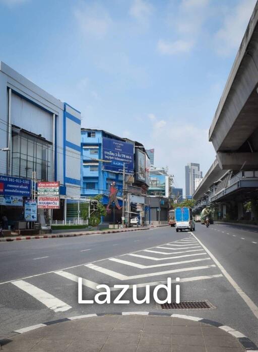 Prime Commercial Property for Rent on Sukhumvit Intersection with Bangna Trad