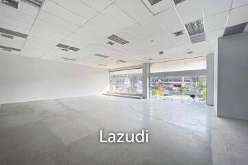 Stunning Showroom for Rent in Bangkok