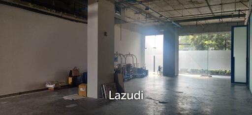 Retail Space for Rent on Sukhumvit Soi 20