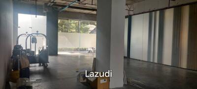 Retail Space for Rent on Sukhumvit Soi 20