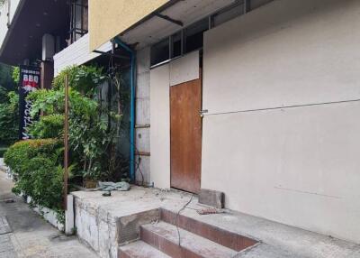 550sm 2nd + Lower Floor Space for Lease on Soi 39