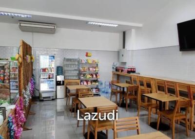Retail shop for rent in RichPark Triple Station