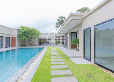 A newly renovated 3 Bedrooms Luxury Private Pool Villa