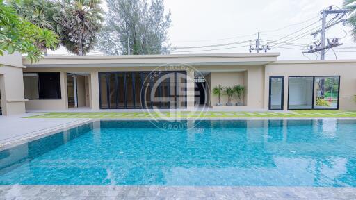 A newly renovated 3 Bedrooms Luxury Private Pool Villa