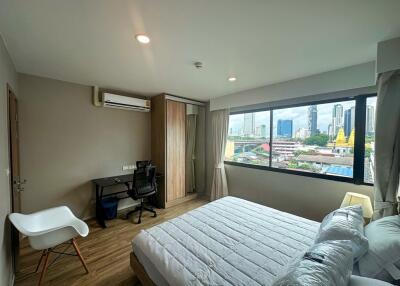 2-bedroom modern condo for sale close to BTS Surasak