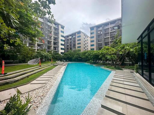 2-bedroom modern condo for sale close to BTS Surasak