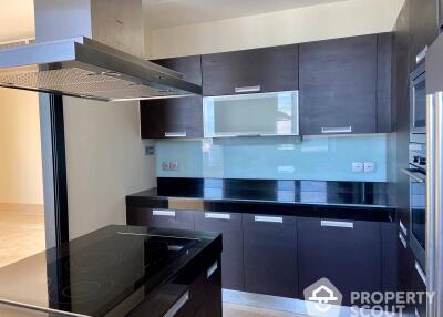 3-BR Condo at The Infinity Condominium near BTS Chong Nonsi