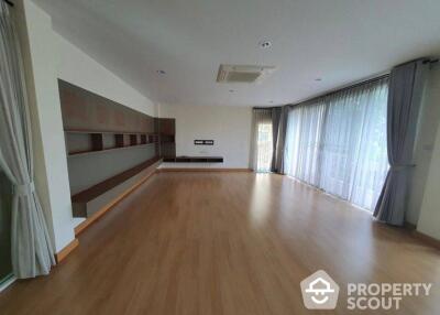 Office Space for Sale in Bang Chak