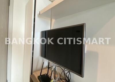 Condo at Life Asoke for rent