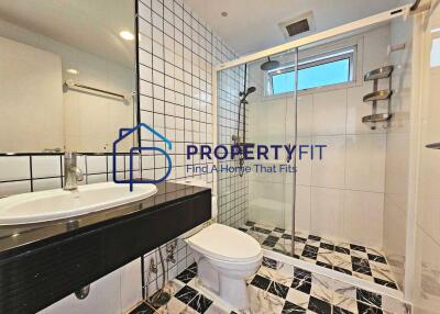 Urbana Sukhumvit 15 – 2 bed