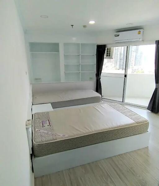 Fifty Fifth Tower 3 bedroom condo for rent