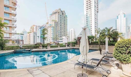 2 bedroom condo for sale with tenant at Grand Langsuan