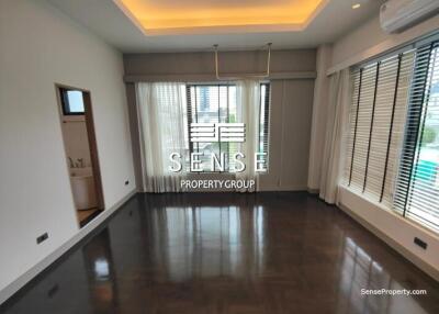 Magnificent 3 bed for rent and sale in Thonglor