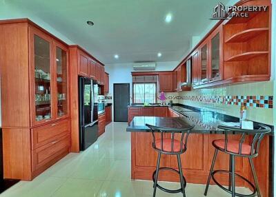 3 Bedroom Pool Villa In Baan Dusit Pattaya Lake For Sale And Rent