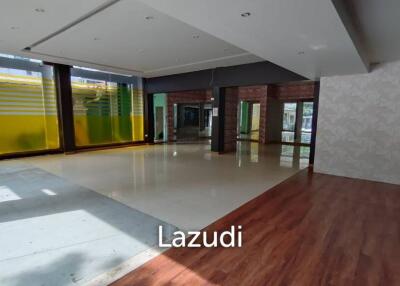 Luxury Commercial building for rent in Sukhumvit 26