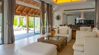 Grand Oasis 4-Bed Villa in Pasak Area