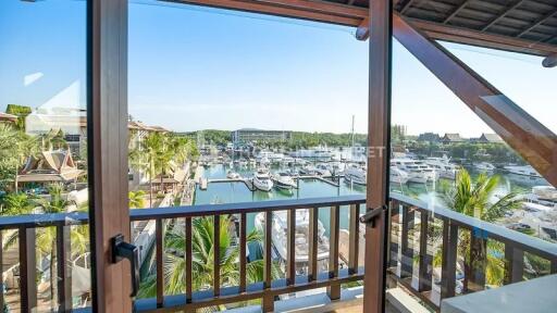 Exclusive 4-Bedroom Penthouse with Marina Views