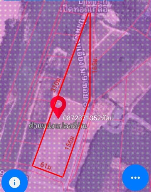 Land plot with dimensions highlighted