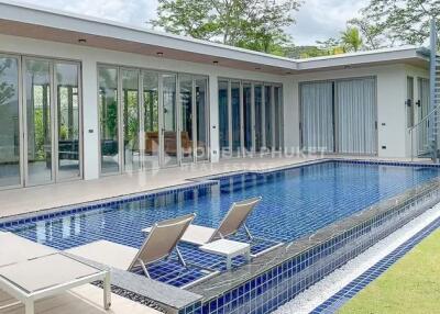 Contemporary 3-Bedroom Pool Villa in Si Sunthon