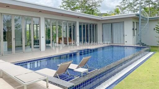 Contemporary 3-Bedroom Pool Villa in Si Sunthon