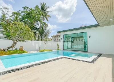 Contemporary Pool Villa in Si Sunthon Thalang