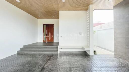 Contemporary Pool Villa in Si Sunthon Thalang