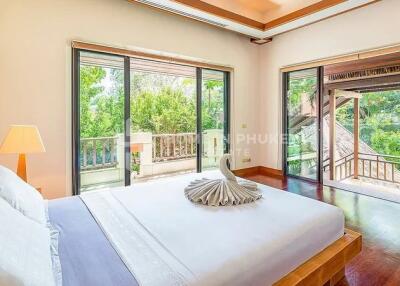 Private Thai-Balinese Villa Oasis with 4 Bedrooms