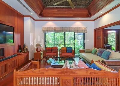 Thai-Balinese Style Villa with Private Pool