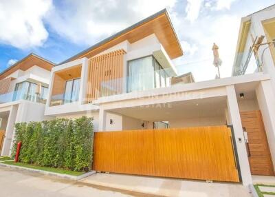 Contemporary 3-Bed Pool Villa in Pasak