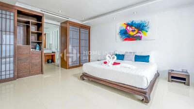 Sea View 3-Bed Penthouse in Kata