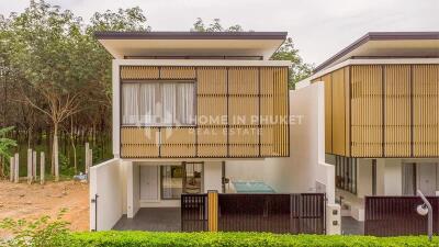 Modern Pool Villas Near Blue Tree