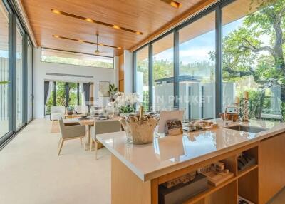 Luxury Contemporary Pool Villas in Thalang