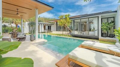 Luxury Contemporary Pool Villas in Thalang