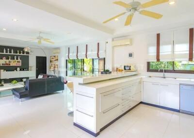 Boutique 3-Bed Pool Villa in Rawai