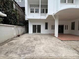 House for Rent in Sathon.