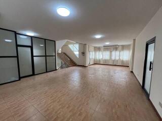 House for Rent in Sathon.