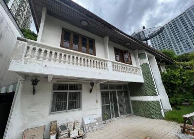 Townhouse for Rent in Sukhumvit 26