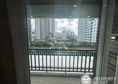 1-BR Condo at The Oleander near BTS Nana