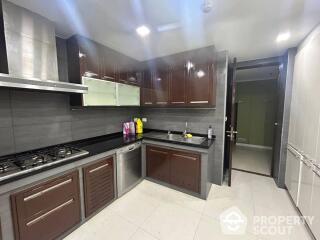 3-BR Condo at The Oleander near BTS Nana